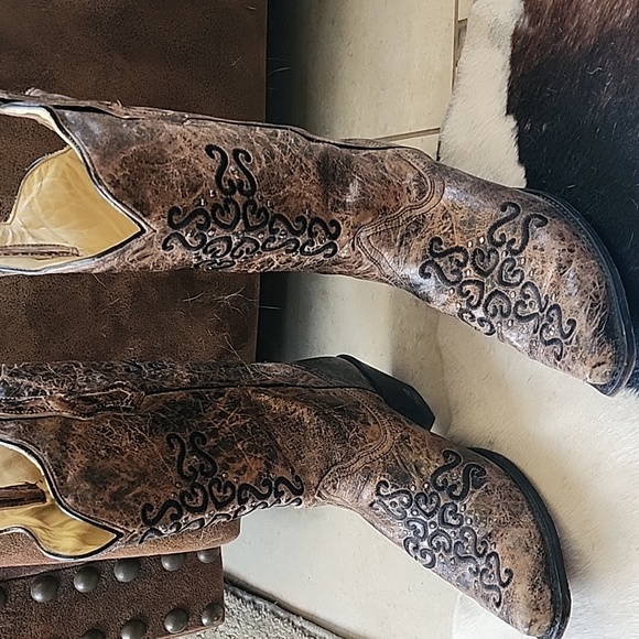 Corral Shoes - Women's Distressed Brown/Bronze Embroidered Cross Cowgirl Boots 9.5M